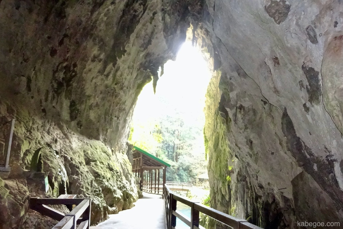 秋芳洞 幻想的な景色が広がる日本一の鍾乳洞 山口 かべごえ旅行絵巻