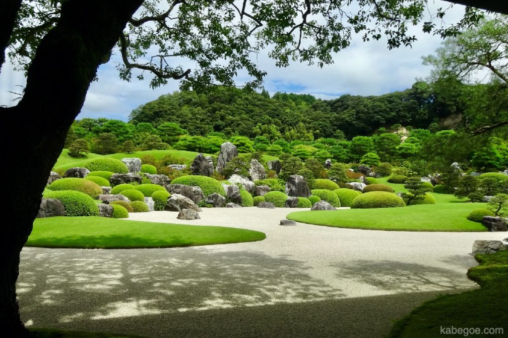 Garten des Kunstmuseums von Adachi (Karesansui)