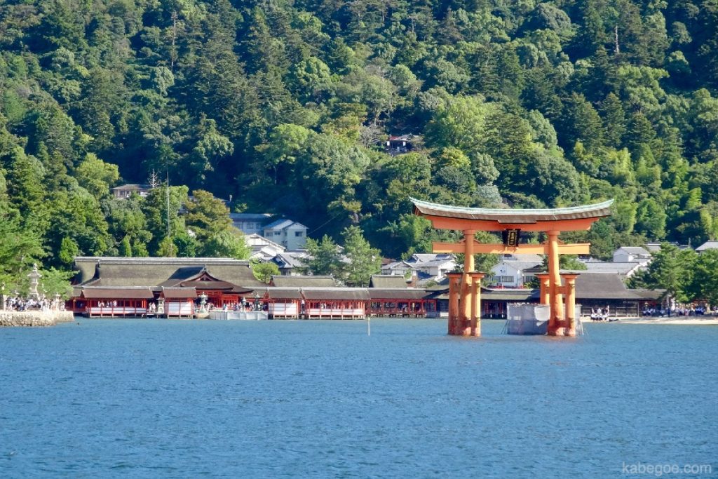 Otorii van het Itsukushima-heiligdom