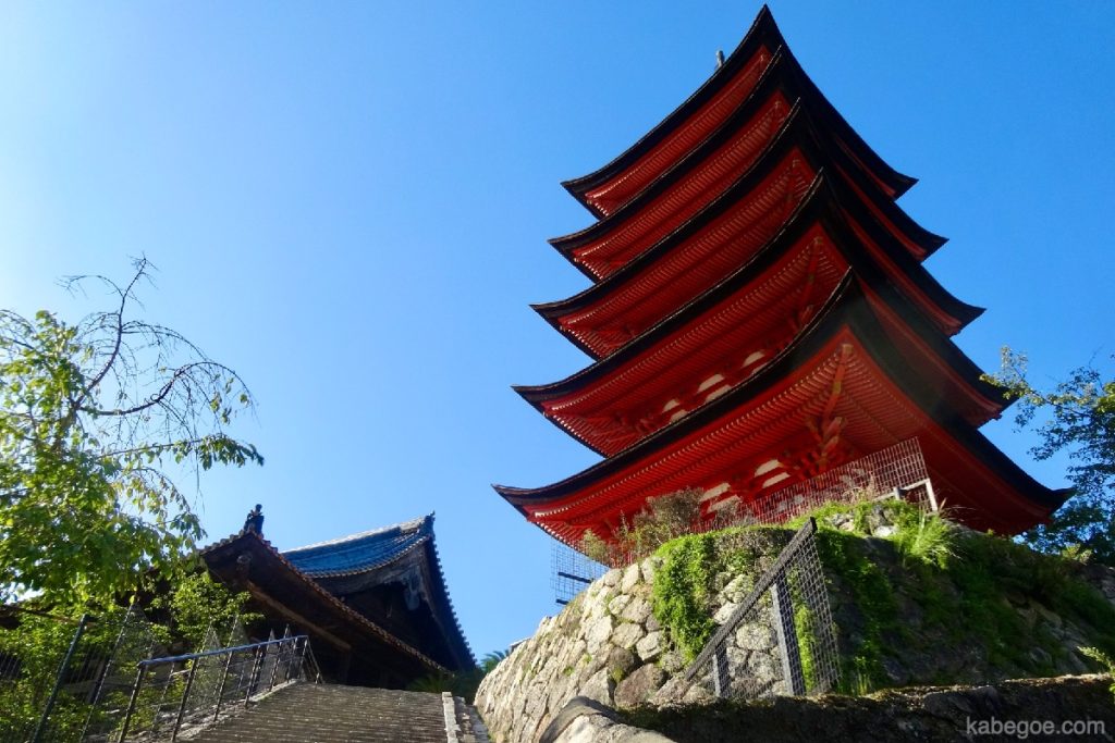 Vijf verdiepingen tellende pagode van Itsukushima-schrijn