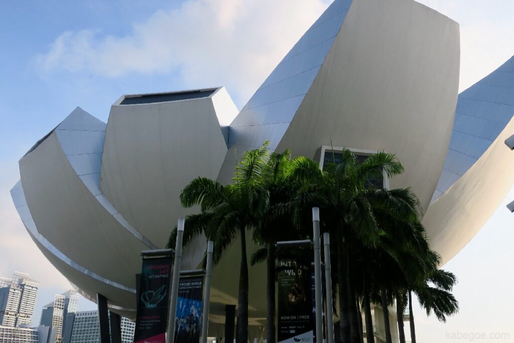 シンガポールのアートサイエンスミュージアムの外観