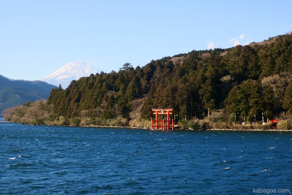 Torii e il Monte Fuji al Santuario di Hakone