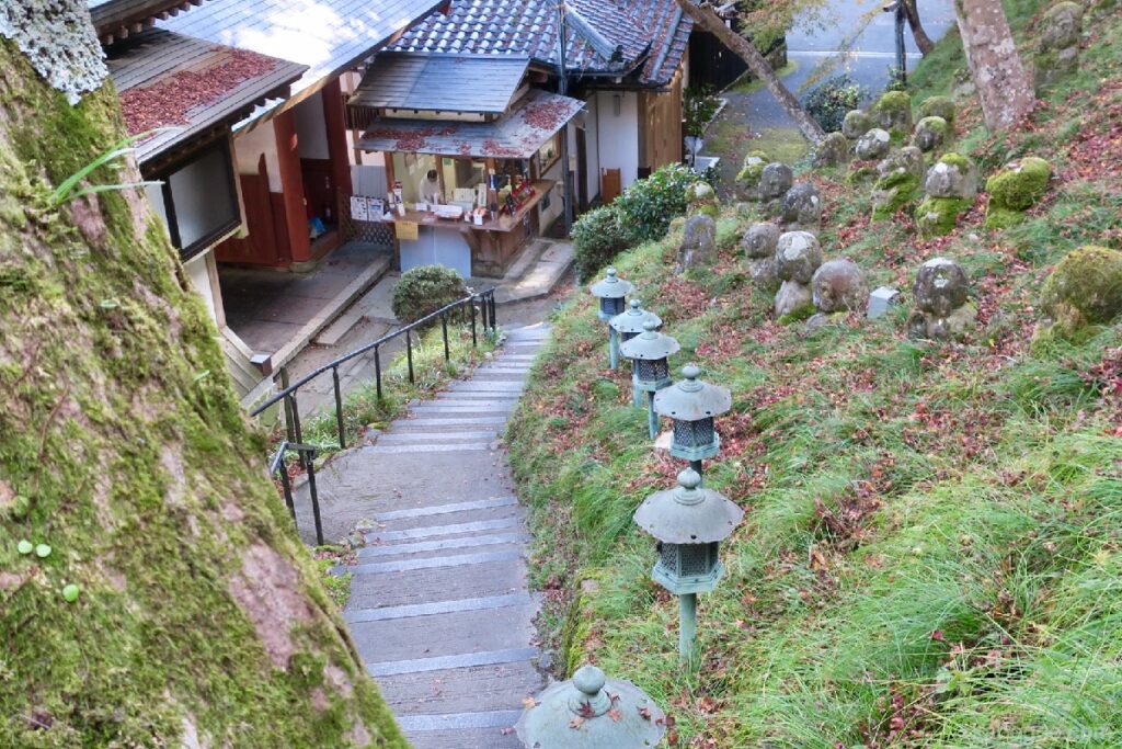 Hang des Atago-Nenbutsu-ji-Tempels