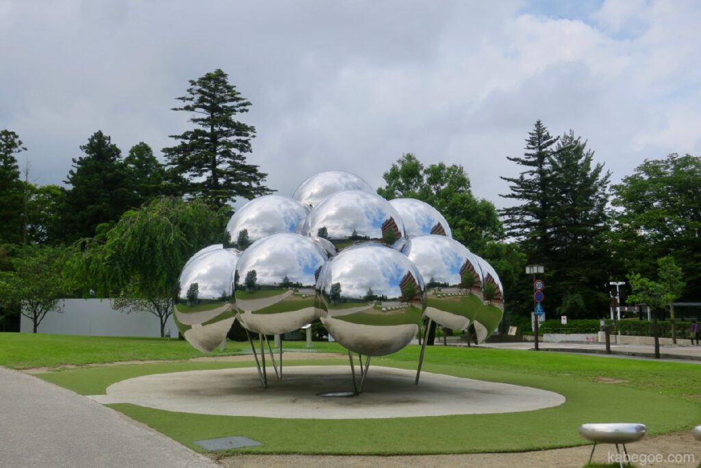 21世紀當代美術館，金澤“球形亭”丸“（作者：妹島和世+西澤立衛/SANAA）”
