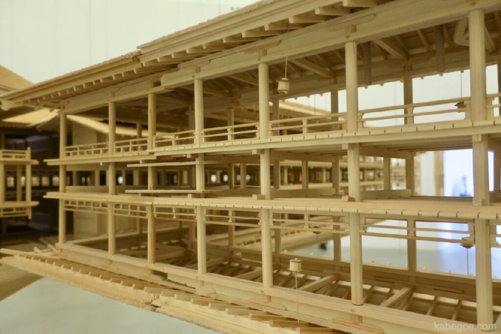 "Modelo de reflexión <Barco de Teseo>" (Autor: Takahiro Iwasaki), Museo de Arte Contemporáneo del Siglo XXI, Kanazawa